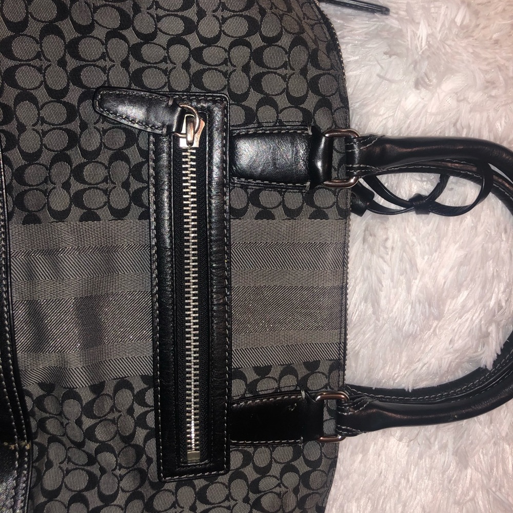 Handbag - Picture 3 of 3